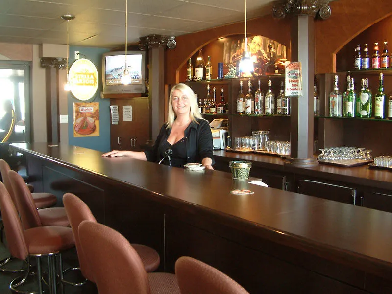 Hotel Le Voyageur Quebec City 3*,